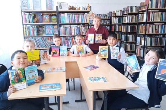 Ұлттық кітап күніне орай ұйымдастырылған балалар әдебиеті онкүндігі аясында кітапханада «Қазақстанның жаңа жазушыларымен танысу» тақырыбында Ашық есік күні өткізілді. Іс-шараның мақсаты — балалар мен жасөспірімдер арасында кітап оқуды насихаттау, сондай-а